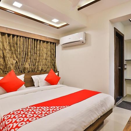 Oyo 24950 Hotel Shree Balaji Residency Ахмедабад Экстерьер фото