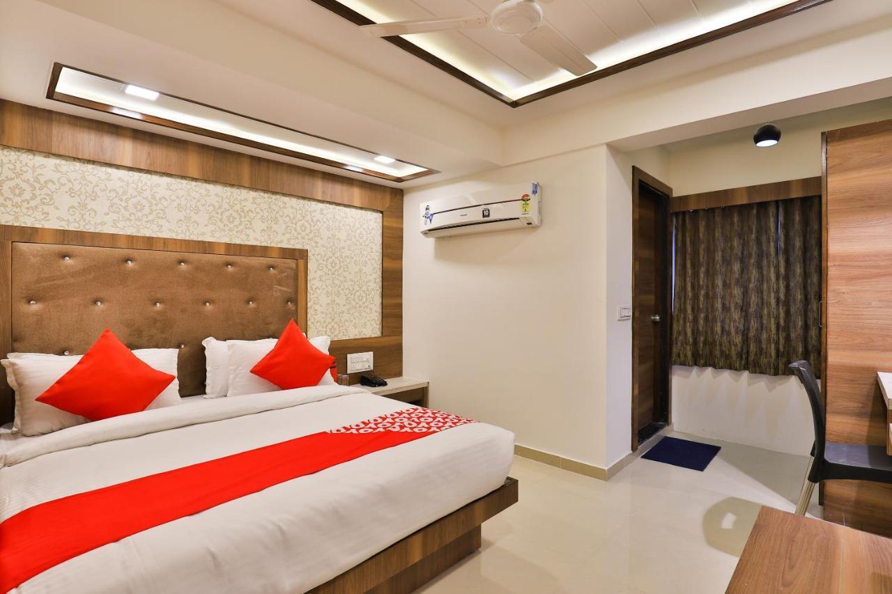 Oyo 24950 Hotel Shree Balaji Residency Ахмедабад Экстерьер фото