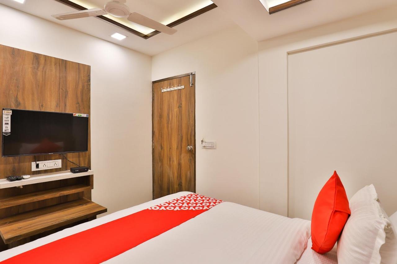 Oyo 24950 Hotel Shree Balaji Residency Ахмедабад Экстерьер фото